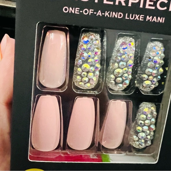 KISS Press On Nails - Masterpiece - Picture 2 of 2